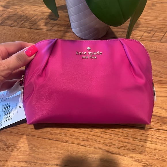 KATE SPADE CHELSEA COSMETIC BAG♠️ - Picture 6 of 8